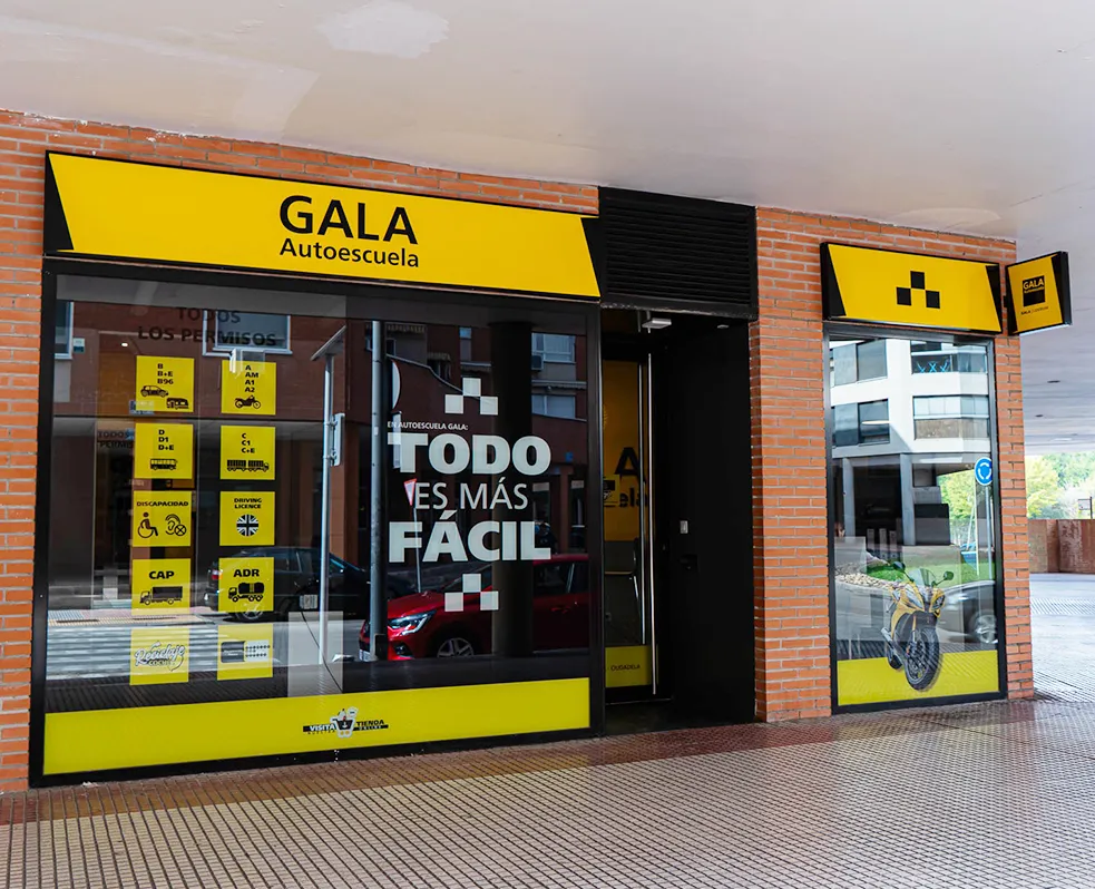 Fachada-Alcala-Henares-Alejo-Carpentier-Autoescuela-Gala