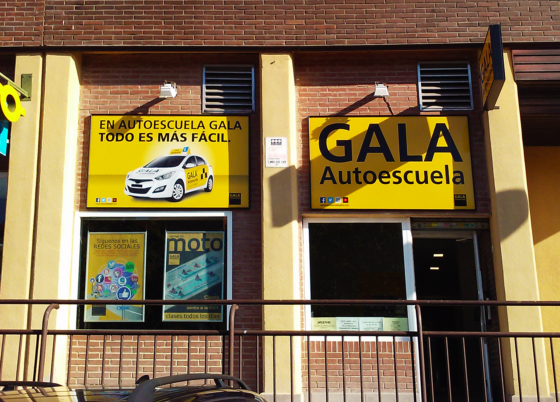 Fachada-Viñuelas-Autoescuela-Gala