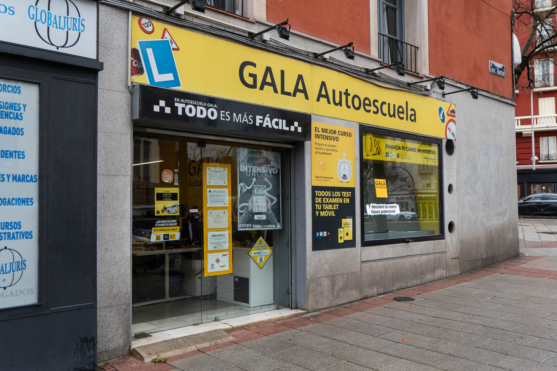 Fachada-Jose-Abascal-Autoescuela-Gala